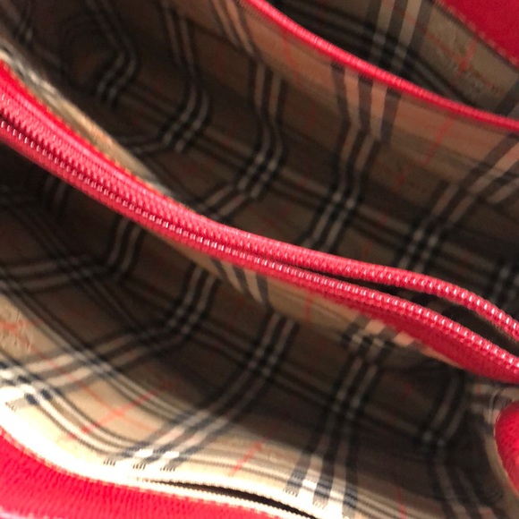 AUTHENTIC/VINTAGE SANYO SHOKAI BURBERRY LEATHER SHOULDER TOTE BAG. - Picture 11 of 17